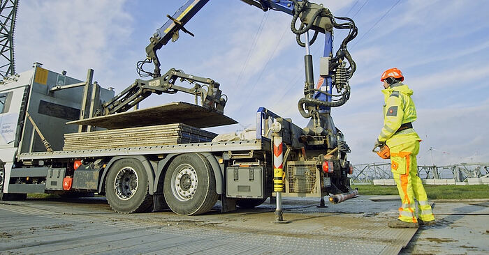 Stellenangebot LKW-Fahrer mit Montagetätigkeit (m/w/d) in der Region Ulm